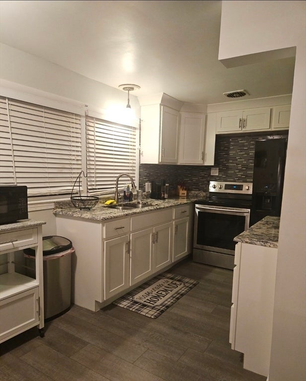369 Breckwood Blvd, Springfield, MA Photo #4