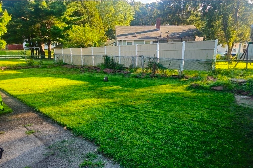 369 Breckwood Blvd, Springfield, MA Photo #21