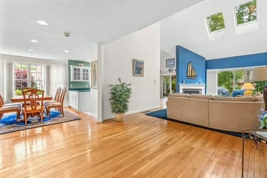 3 Mayfair Ct 3