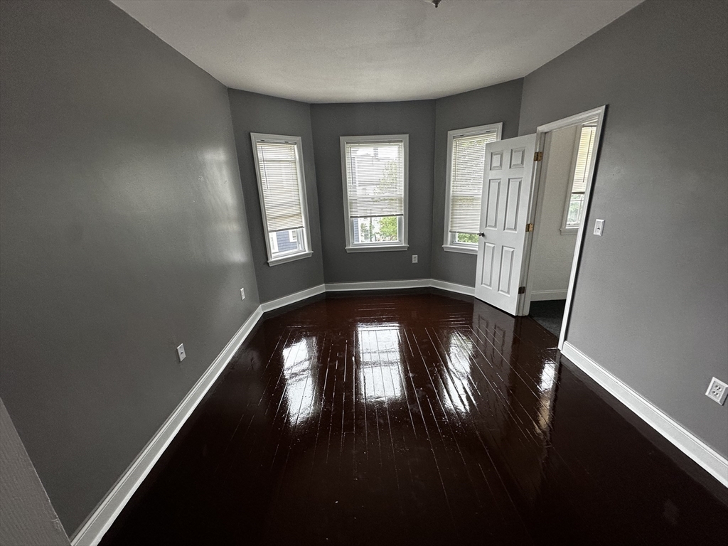12 Hiawatha Rd 3