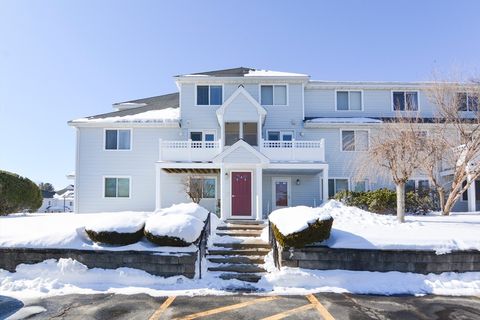 Photo of 360 Littleton Rd #A4, Chelmsford, MA 01824 (MLS # 73481381)