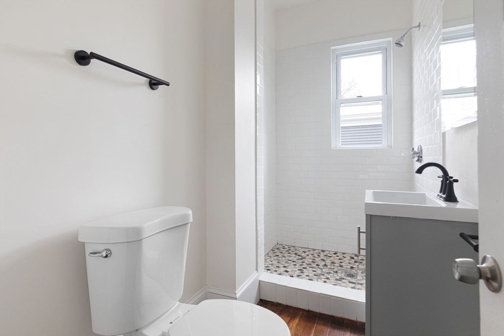 Boston, Massachusetts 02130, United States, 4 Bedrooms Bedrooms, ,2 BathroomsBathrooms,Residential,Active,196507