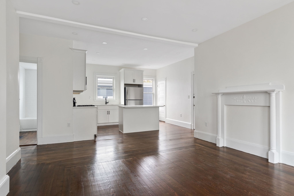 Boston, Massachusetts 02130, United States, 4 Bedrooms Bedrooms, ,2 BathroomsBathrooms,Residential,Active,196507