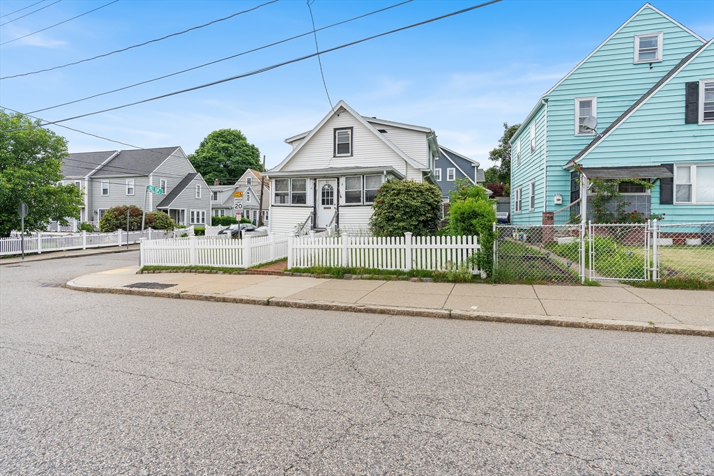 61 Hill Top St