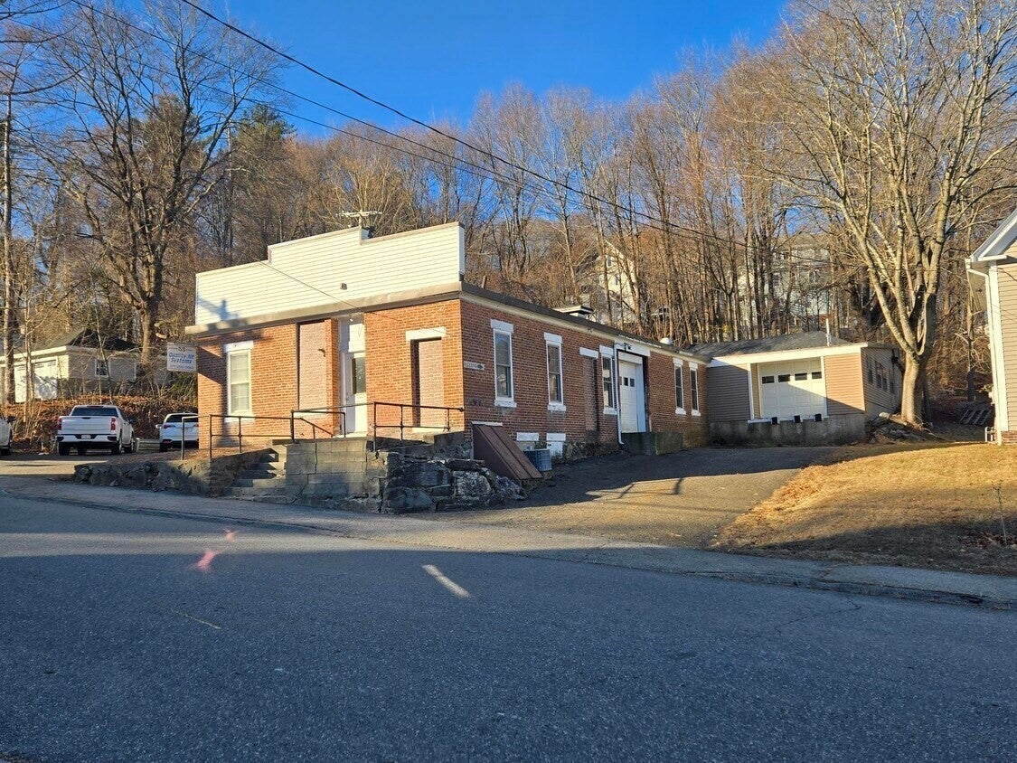 53 Houghton St