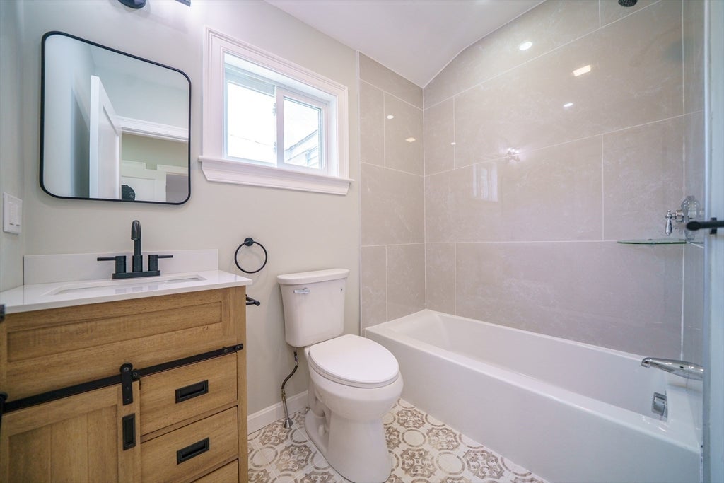 124 Magoun Ave, Brockton, MA, 124 Magoun Ave, Brockton, MA Photo #18