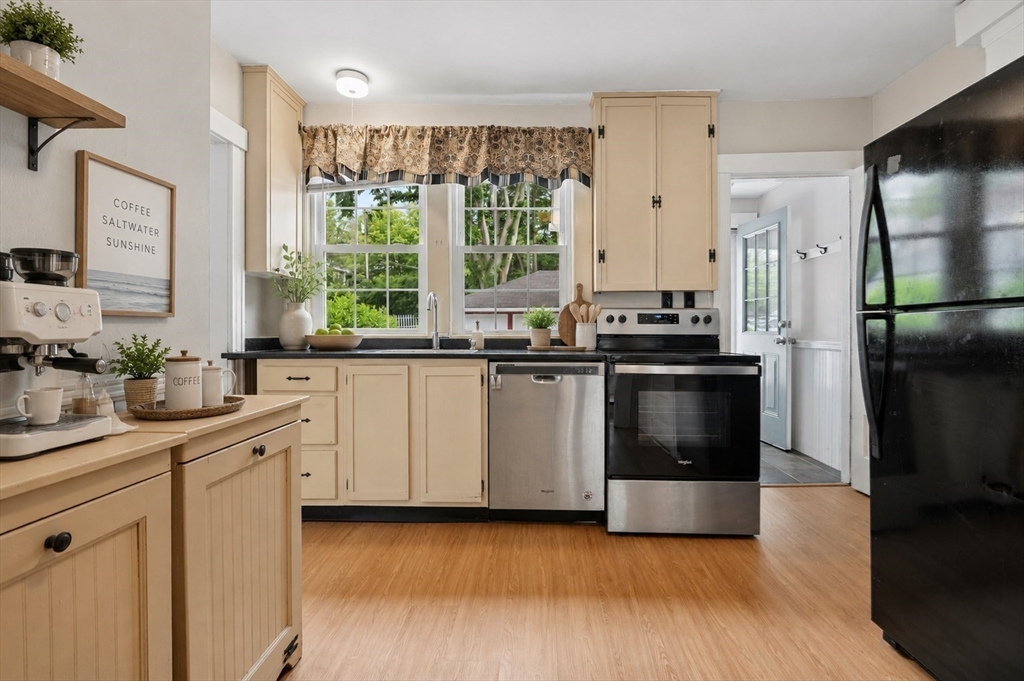 319 Providence Rd 319