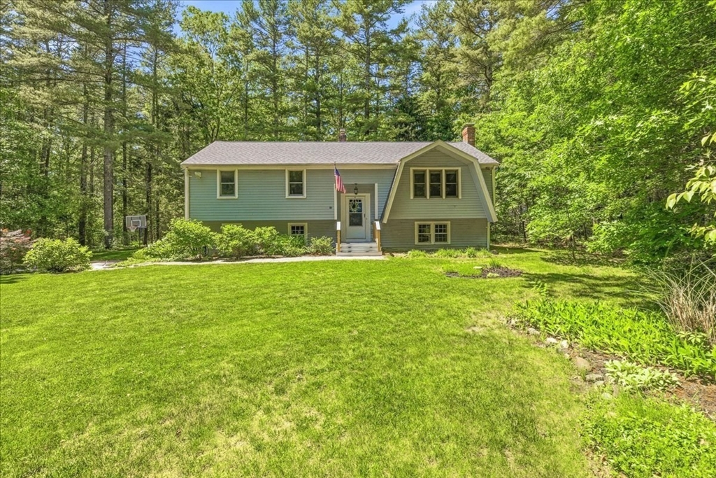 15 Shady Acre Ln