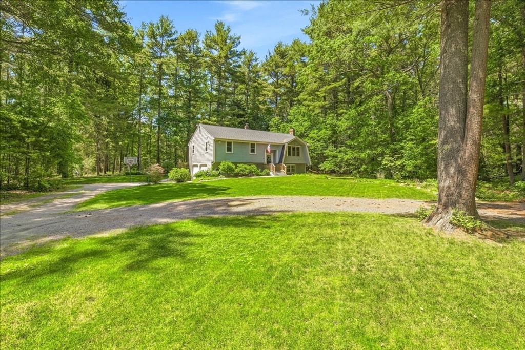 15 Shady Acre Ln