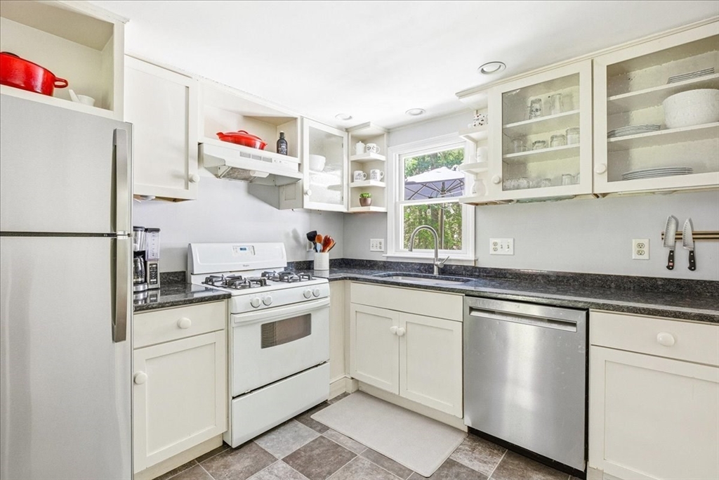 15 Shady Acre Ln