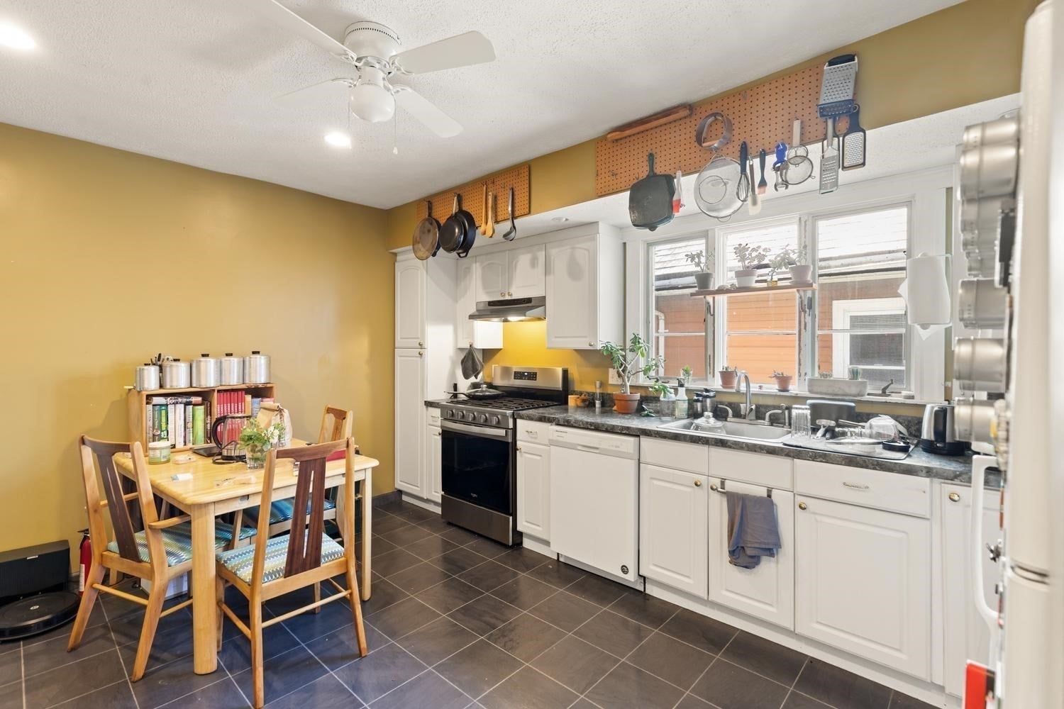 110 W Adams St, Somerville, MA Photo #22