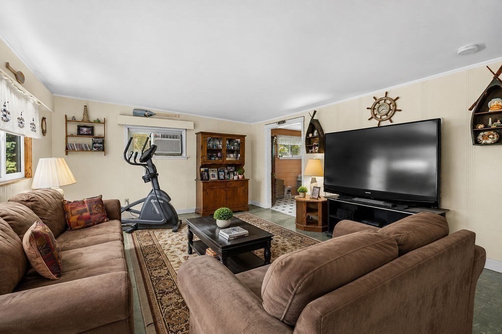 75 Manomet Point Rd