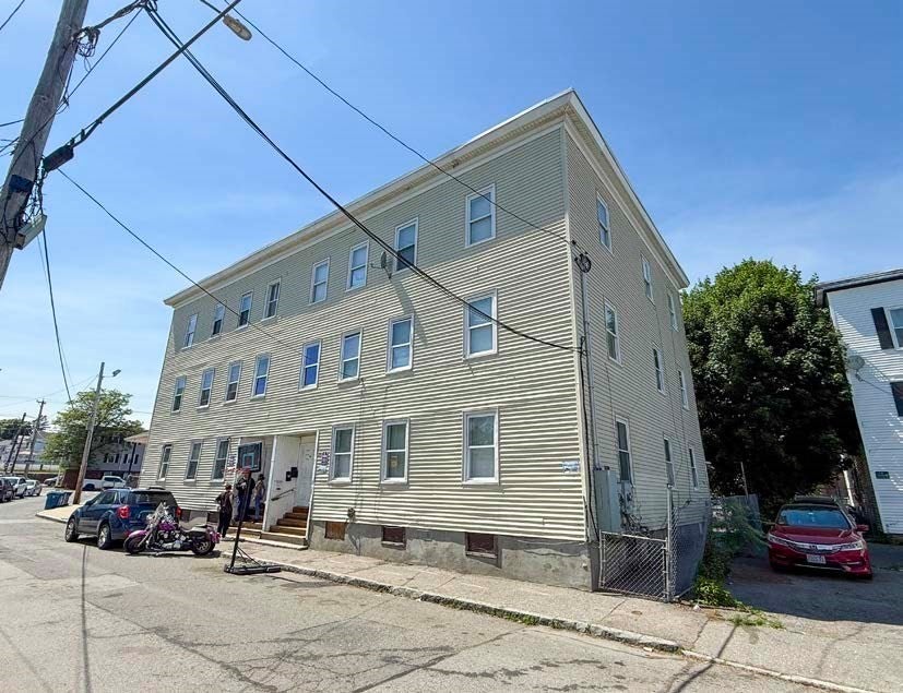 18 Auburn St, Lowell, MA, 18 Auburn St, Lowell, MA Photo #4