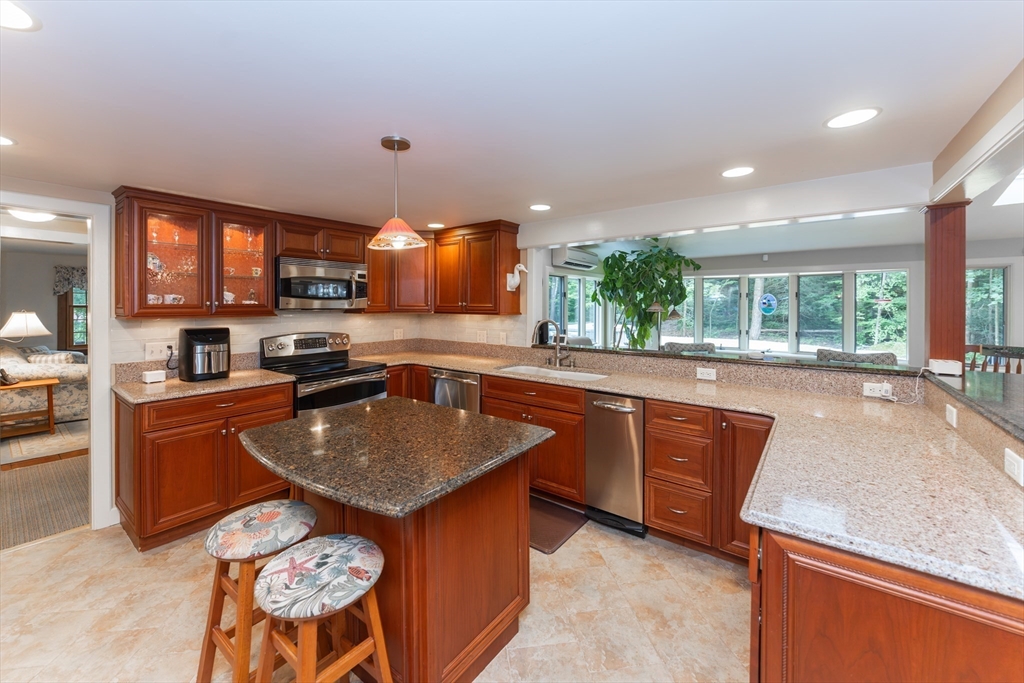 19 George Allen Rd, West Brookfield, MA Photo #2