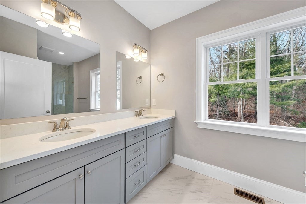 8 Weber Farm Road #8, Wrentham, MA Photo #25