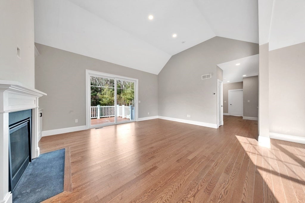 8 Weber Farm Road #8, Wrentham, MA Photo #18