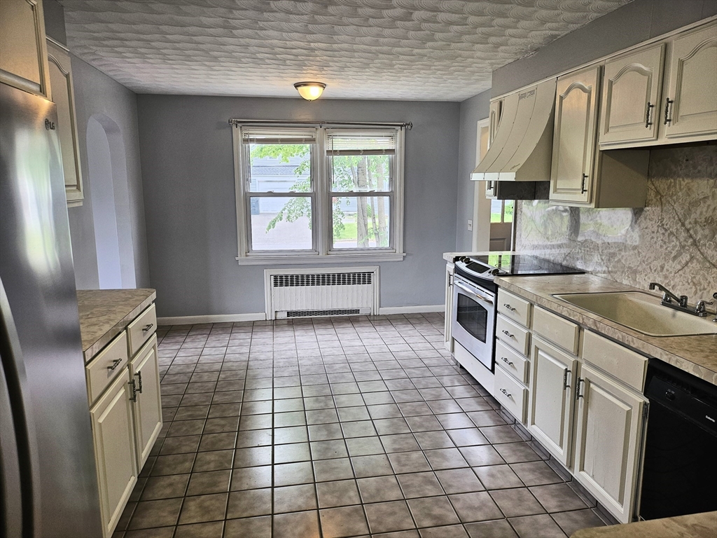 96 Chesterfield Ave