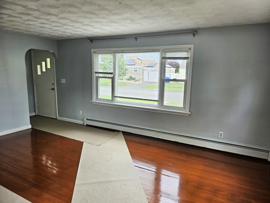 96 Chesterfield Ave
