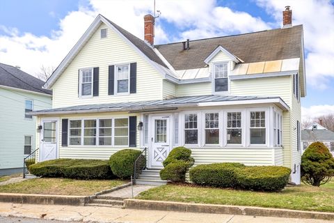 213 Regan St Gardner MA 01440