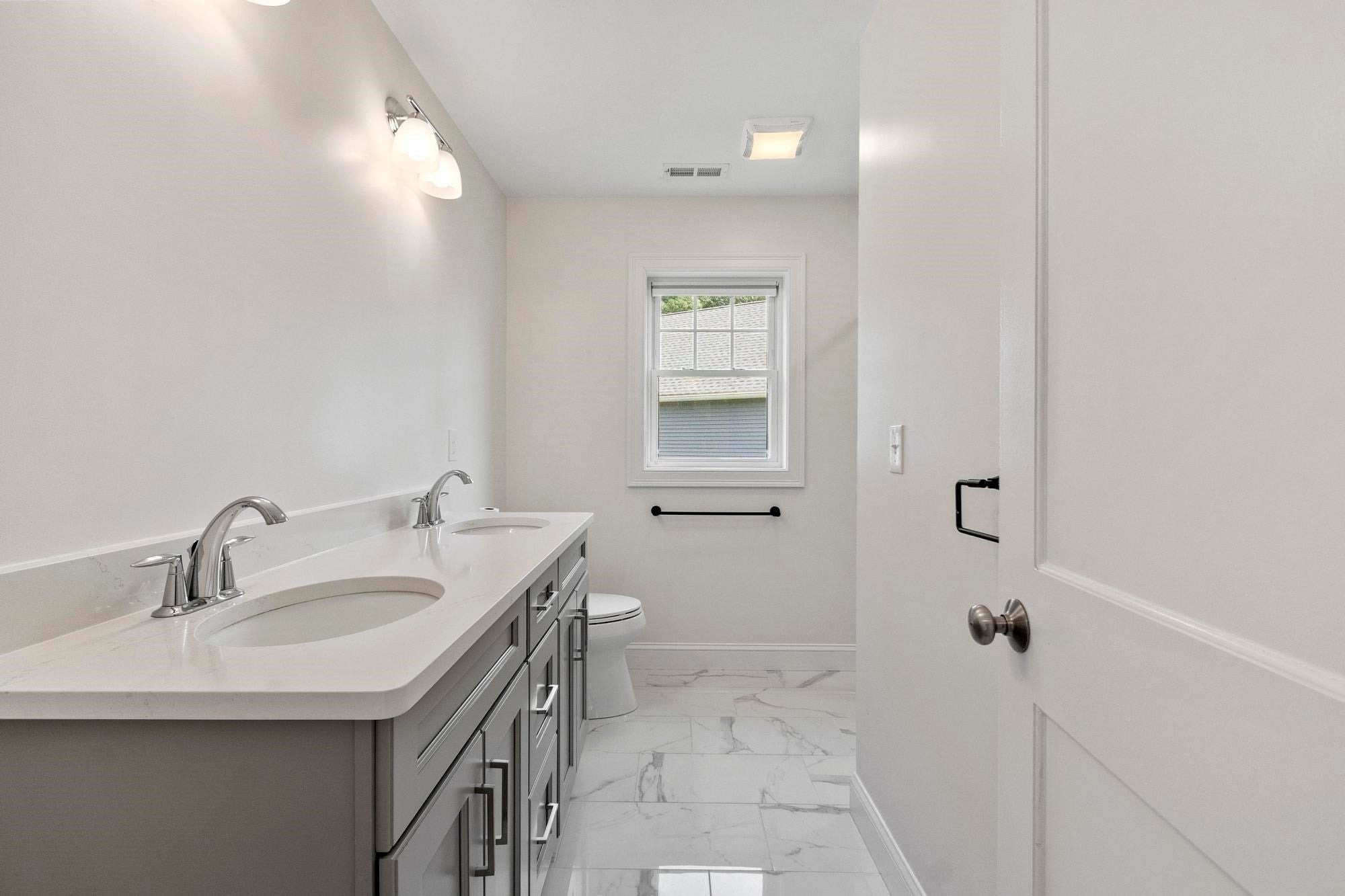 20 Curley Cir, Ayer, MA Photo #11