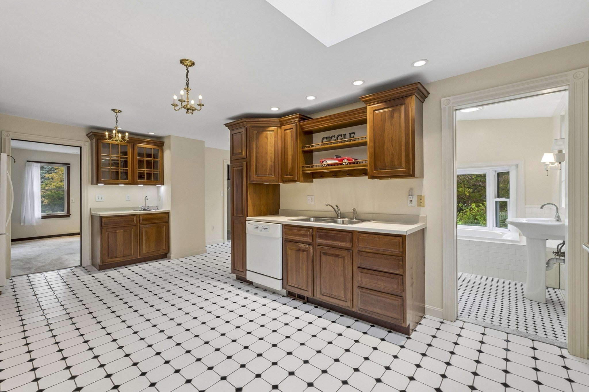 431 Berlin Rd, Marlborough, MA Photo #9