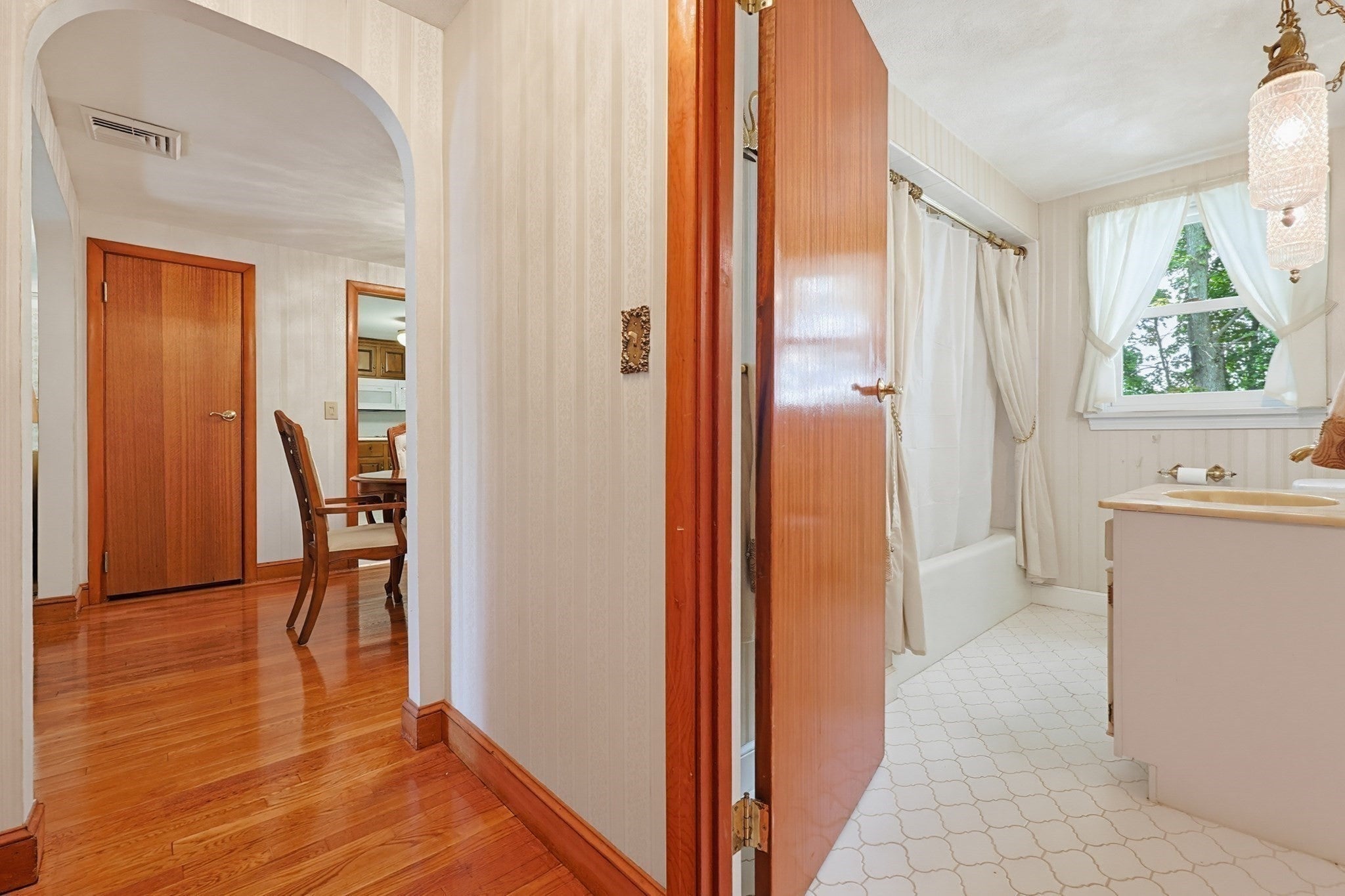 11 Preston St, Wakefield, MA Photo #18