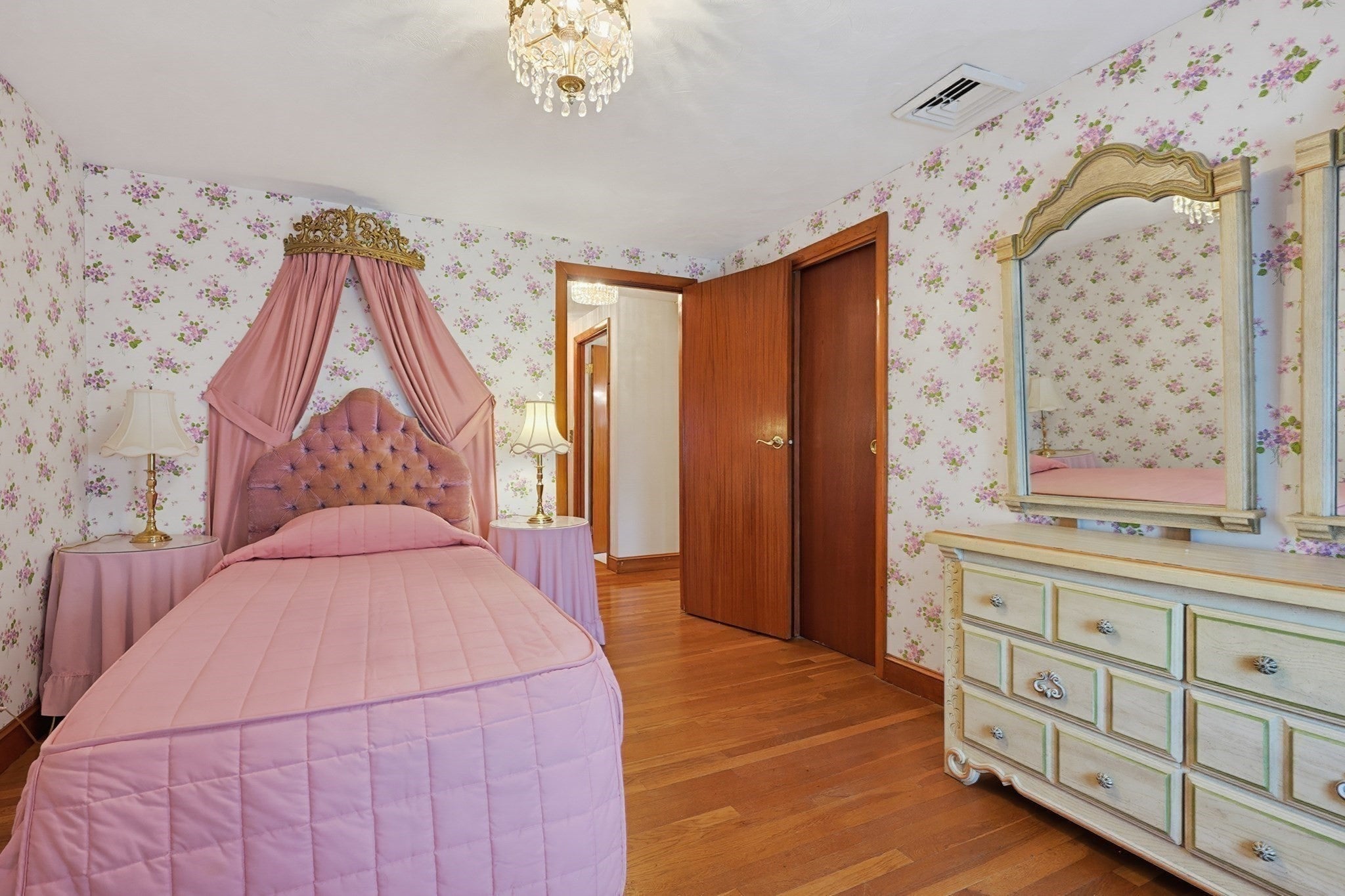 11 Preston St, Wakefield, MA Photo #27