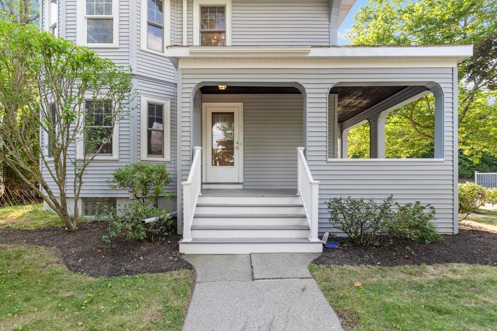 9 Spruce St