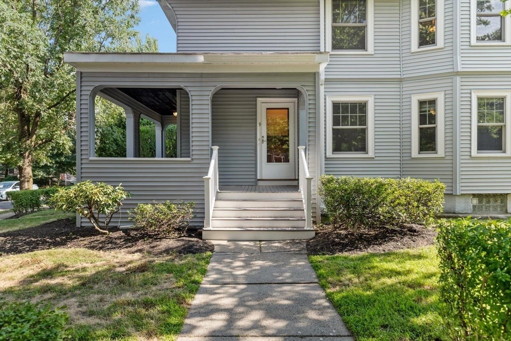 9 Spruce St
