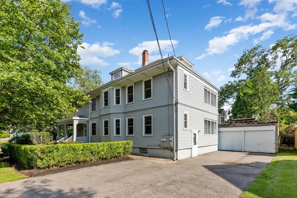 9 Spruce St