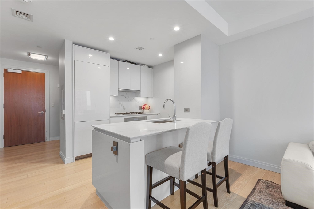 133 Seaport Blvd 1510