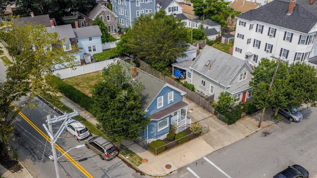 219 Hathaway St