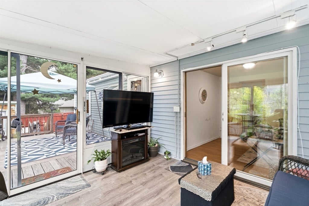 55 Friendship St, Billerica, MA Photo #21
