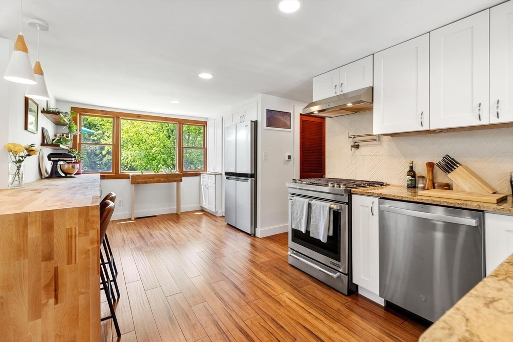 27 Waterview Ave