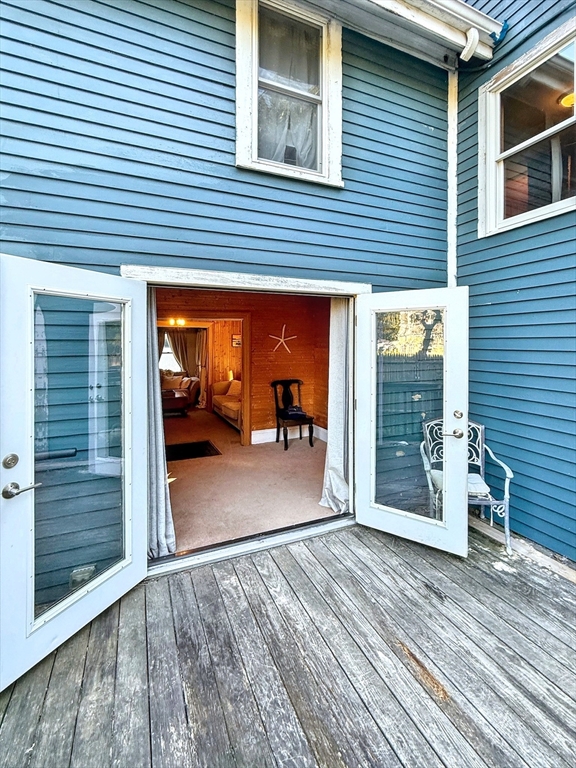 106 Careswell St