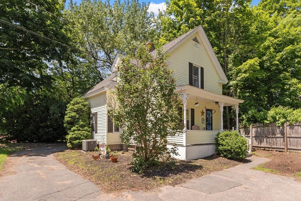 24 Bennett Pl