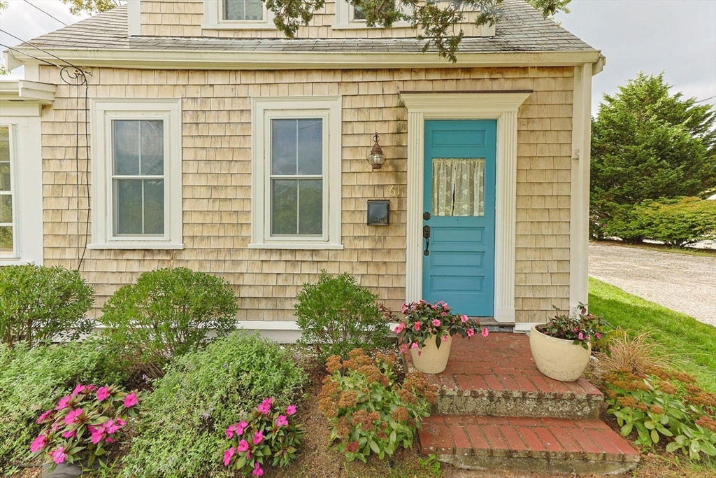 61 Station Avenue