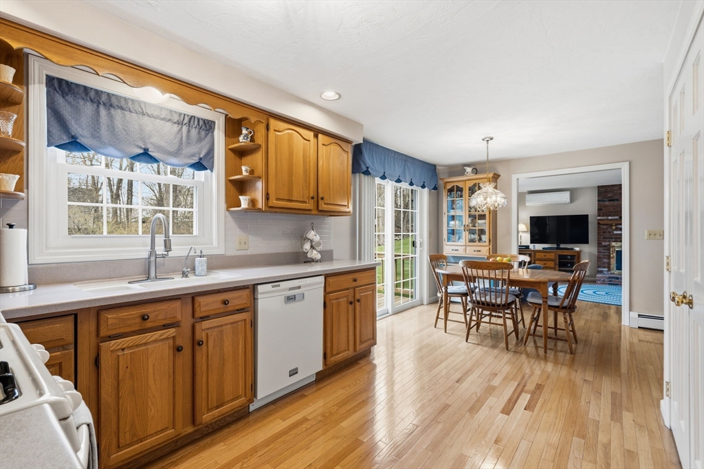 32 Dolly Dr
