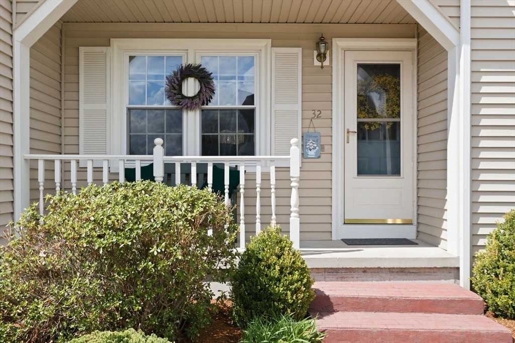 32 Dolly Dr
