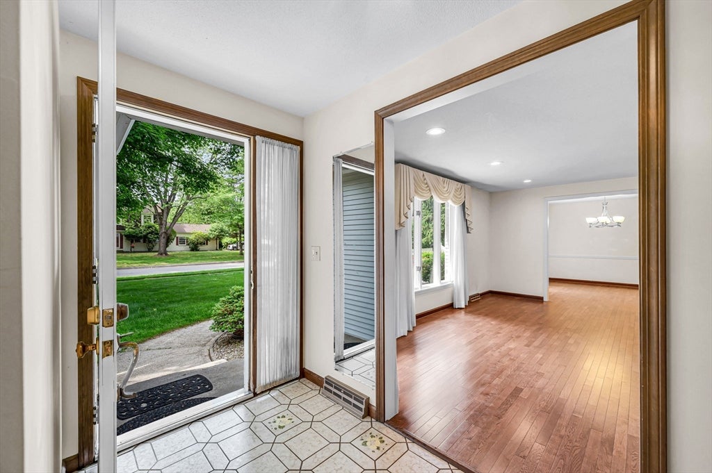 52 Wellesley Dr
