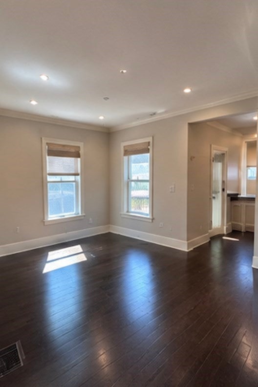 581 East 8th St #1, Boston, MA, 581 East 8th St #1, Boston, MA Photo #2