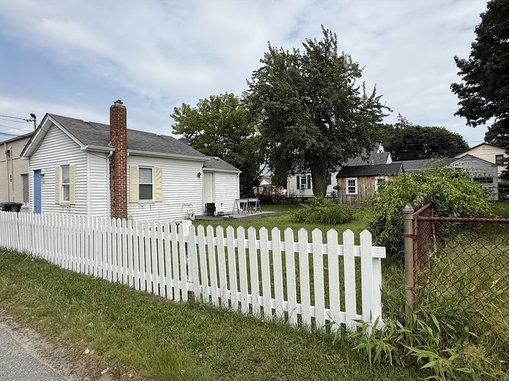 12 Sherbourne Ave