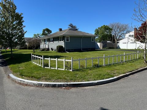 Photo of 11 Westview ST, New Bedford, MA 02740 (MLS # 73519775)