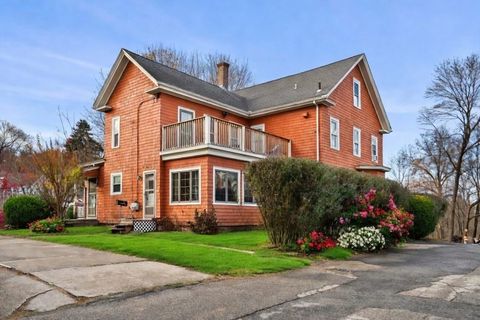 32 Kirby St Marlborough MA 01752