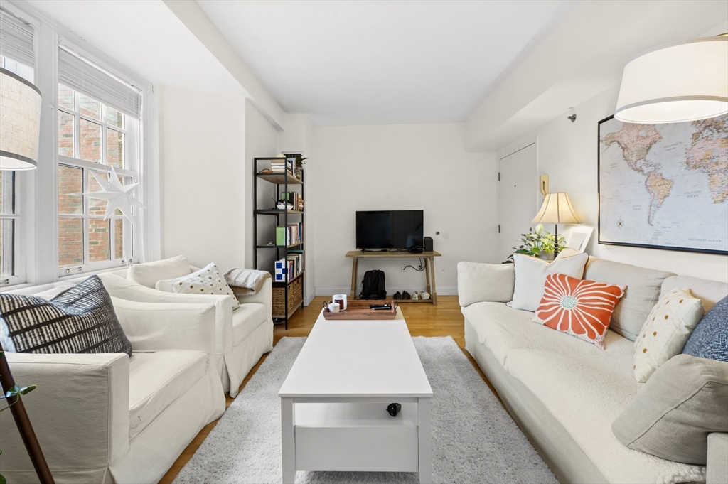 15 River St. 706
