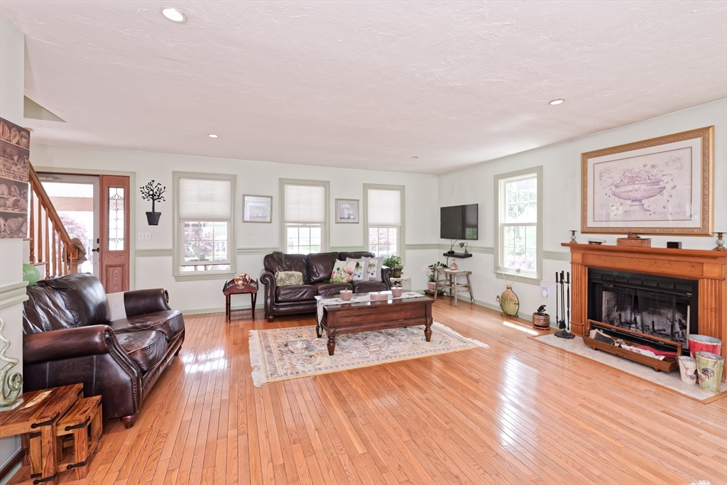 11 Azalea Ln 11