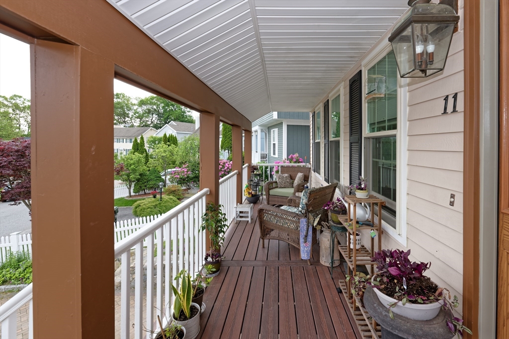 11 Azalea Ln 11