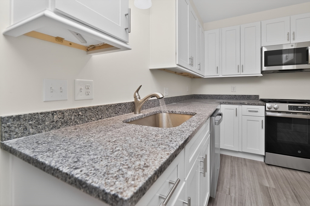 10 Franklin Ave G10.