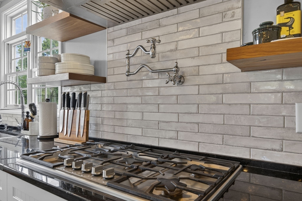 485 East St, Weymouth, MA, 485 East St, Weymouth, MA Photo #5