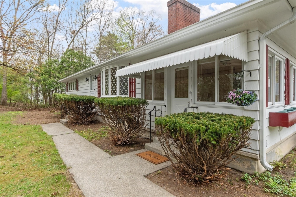 108 Lowell Rd
